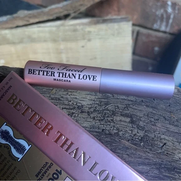 Too Faced Black Mascara Voluminous Dramatic Lashes - Picture 5 of 6